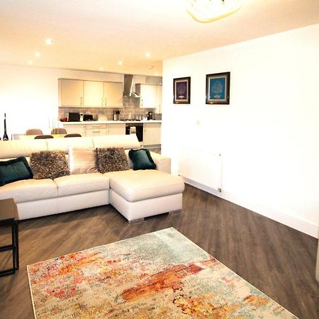 Rotherham - Rawmarsh - Great Customer Feedback - 2 Bed Bungalow - New Build - High End Furnishings - Wheel Chair Accessible - Large Enclosed Garden - Dog Friendly Exterior foto